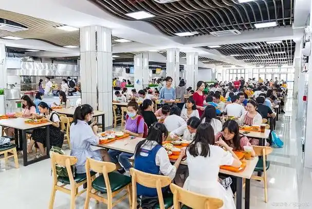 南京理工大学偷偷给贫困生充饭卡,通过大数据精准筛选