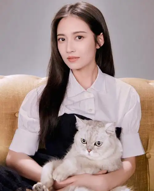 陈钰琪超话#陈钰琪镜双城#距离白璎@陈钰琪yukee上线还有3小时