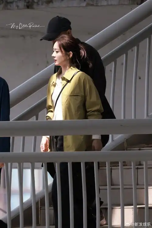 法院认定郑爽无财产可供执行#娱乐小浪花er  赵丽颖《在人间》路