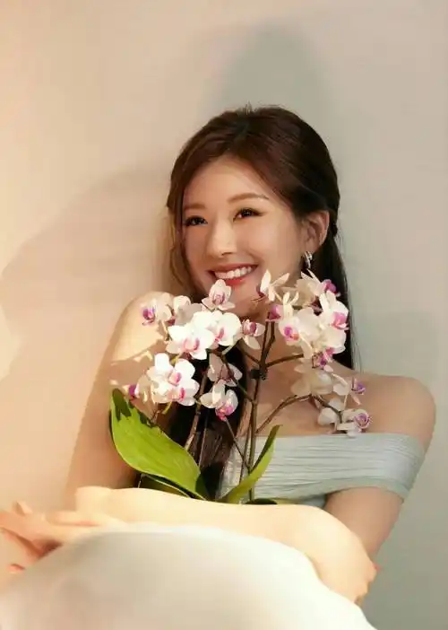 田曦薇截胡虞书欣?_因为