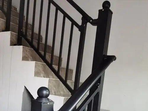 楼梯扶手的颜色大全