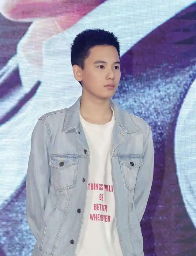 胡先煦参加《老男孩》发布会获刘烨刘昊然支招艺考