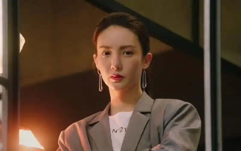 沈思怡金晨看剧的时候喜欢沈思怡现在感觉爱上真人了又a又欲的颜真的