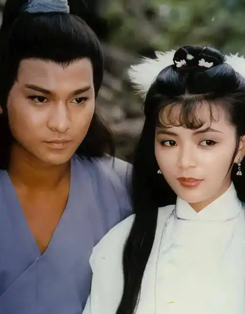 于是来年《神雕侠侣》筹拍时,陈玉莲就是小龙女,刘德华饰演杨过.