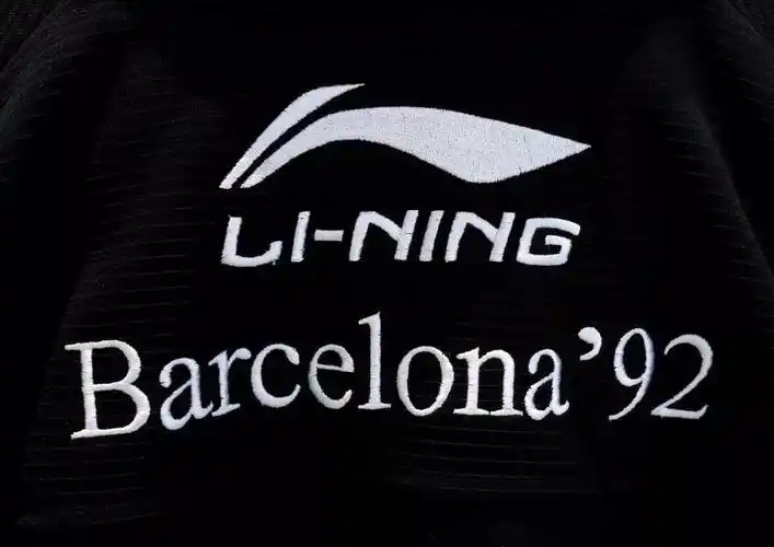 中国李宁重燃白色版本发售通知莆田合作