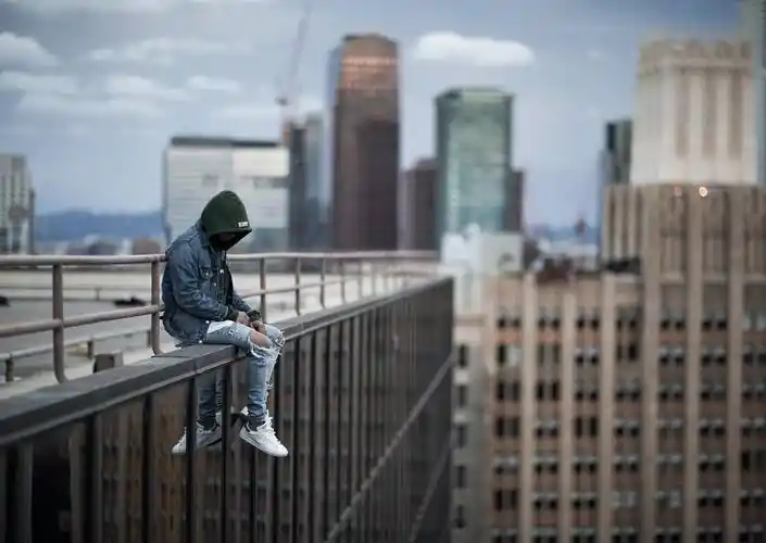 ▼你能想象这样的照片是怎么拍出来的吗?