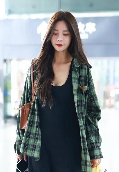 对沈梦辰机场造型的评价