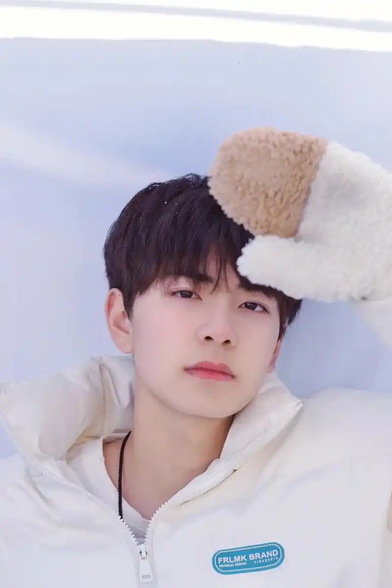 神仙颜值 #侧颜#少年感#写真 #抖音图文来了 真的真的今 - 抖音