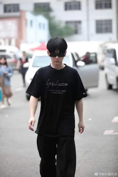 周震南现身说唱巅峰录制现场#终于等到周震南参加中国