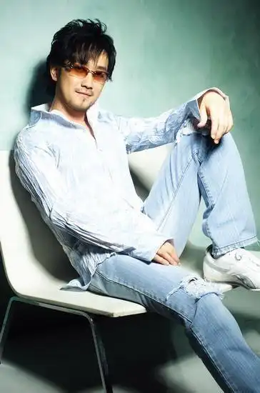 小刚:一个名叫"周传雄"的"过气"宝藏男歌手