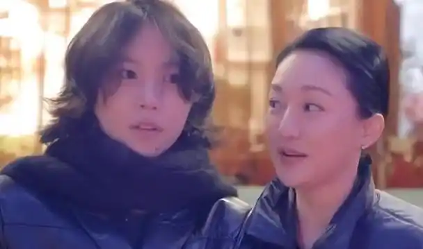 "京圈顶流"窦靖童:去世后遗产不给王菲,过年却陪周迅回老家