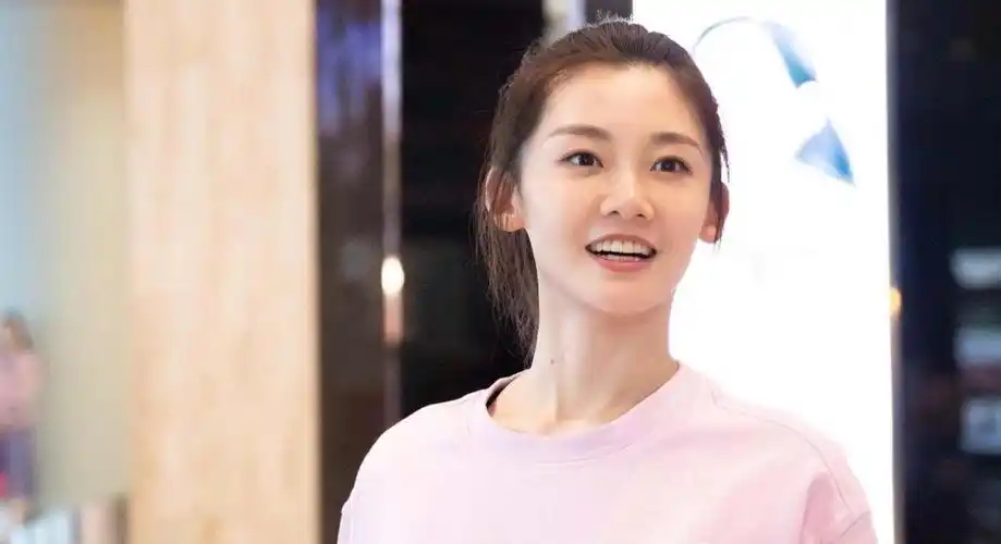 关于郑恺老婆苗苗是顺产吗的图片及评论