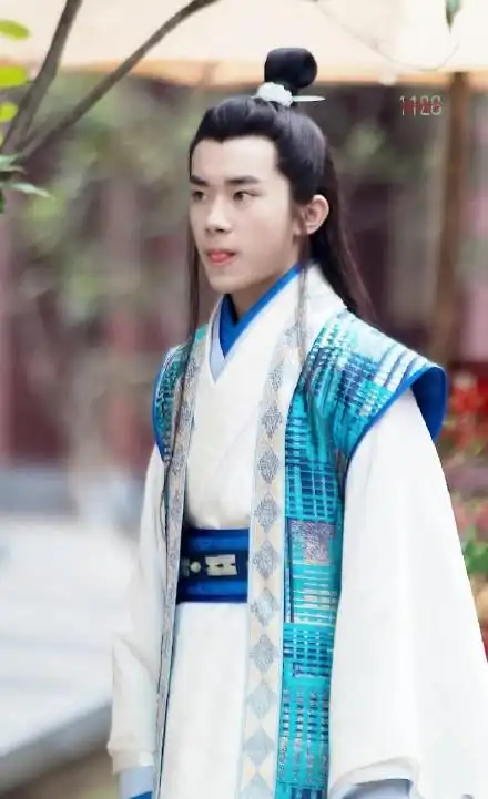 tfboys三子古装扮相俊朗有型
