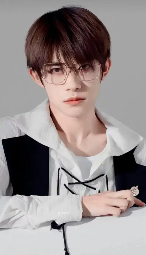 whisper耳语尔玉玺易烊千玺