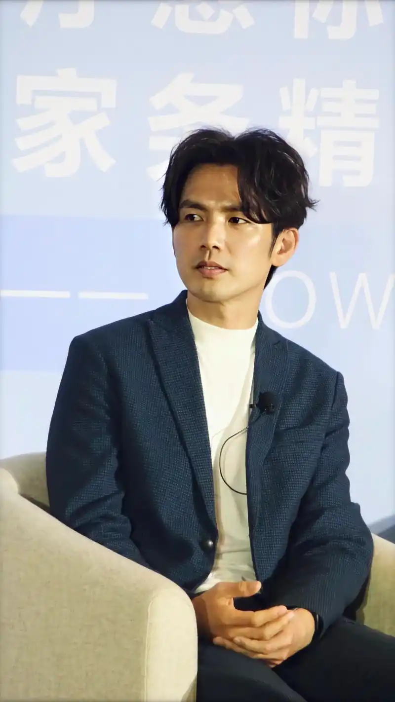 【20191025 钟汉良添可苏州直播活动】 一举一动,俊雅端方,端的是锦绣