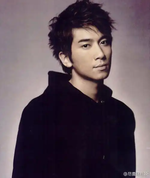 香港十大男神#最近各种男神都出来了,那么我就说一说我认为的香圹