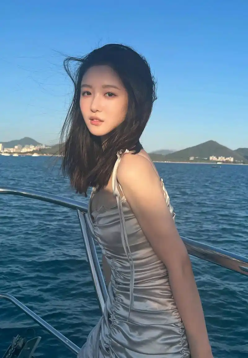 曹婉瑾美拍图集