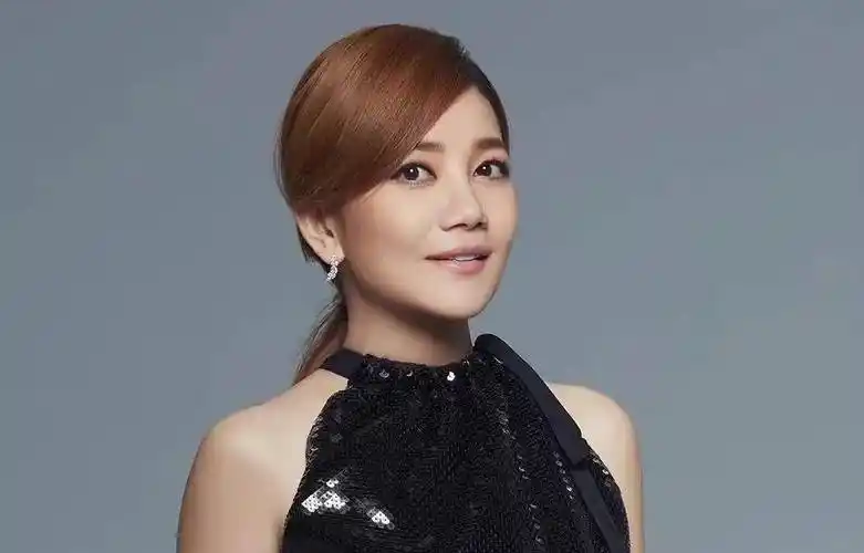 原创中国好声音2022她会是下一个王靖雯吗小导师数量缩水