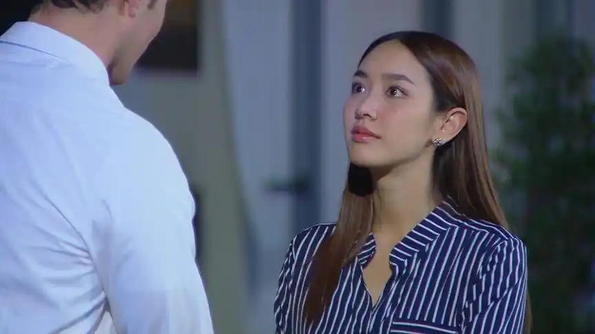 霸道新娘:小情侣打情骂俏,被婆婆看到,急忙说着要抱孙子