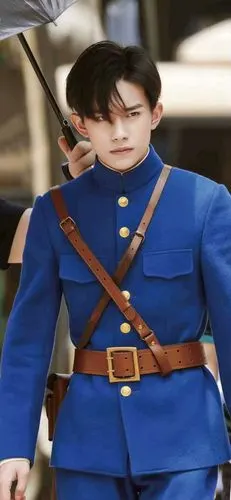 木木易烊千玺军装壁纸大佬真的超帅