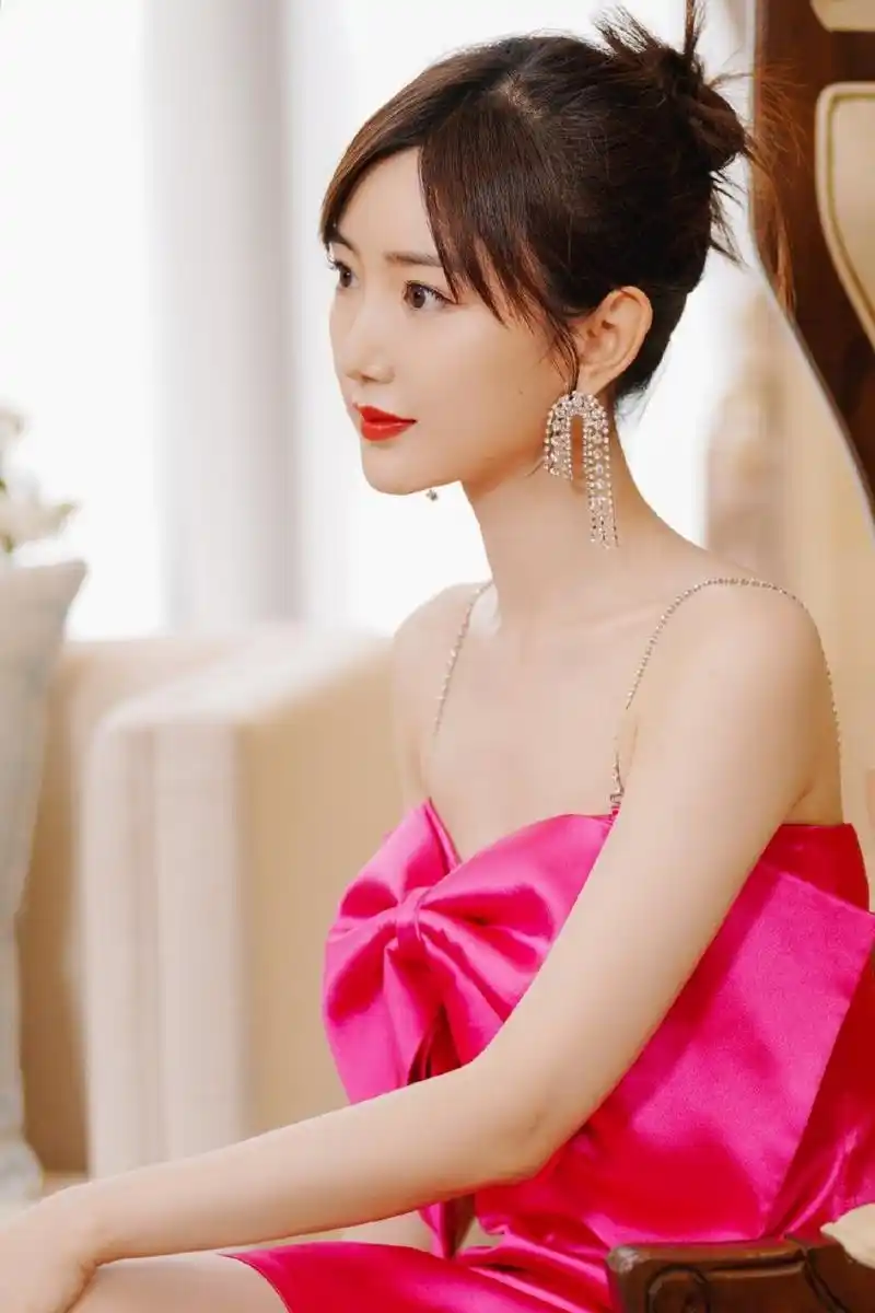 毛晓彤高清壁纸头像(四十一)[色]