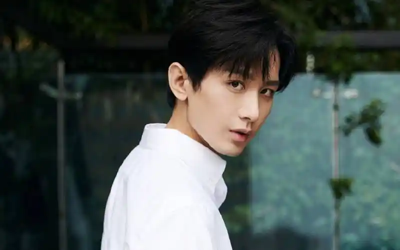 2,成毅刘诗诗这两天在国外时装周看秀,期间行程路透挺多,红毯以及秀场