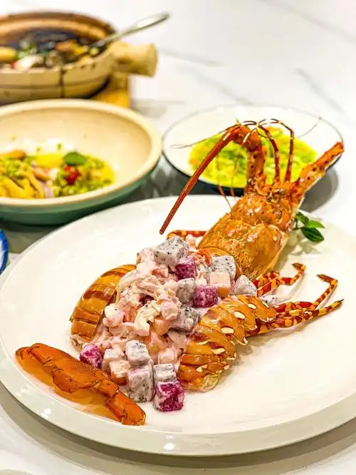 据说这家粤菜非常正宗,厨师996993都是五星级酒店聘请的!