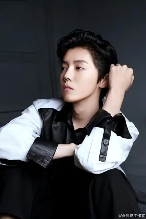 歌手鹿晗最新合作单曲写真照公开!距离新歌正式上线仅剩一天