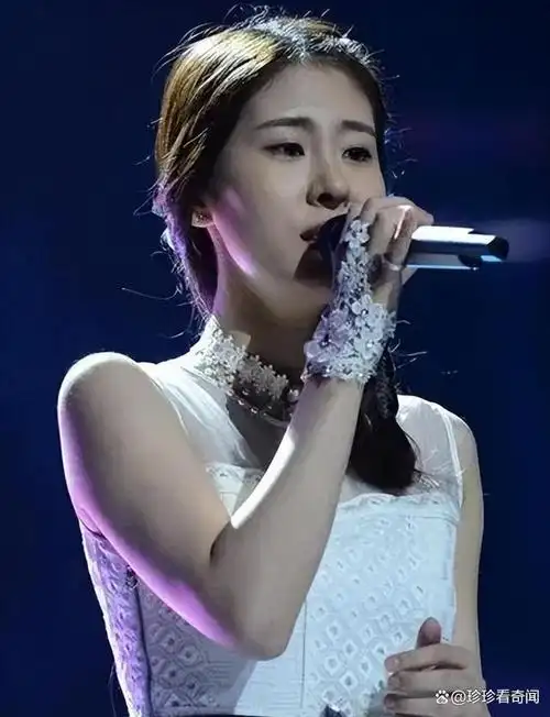 例如,在这一季,有从韩国回归的张碧晨,刚一开口,就已经让导师们蠢蠢欲