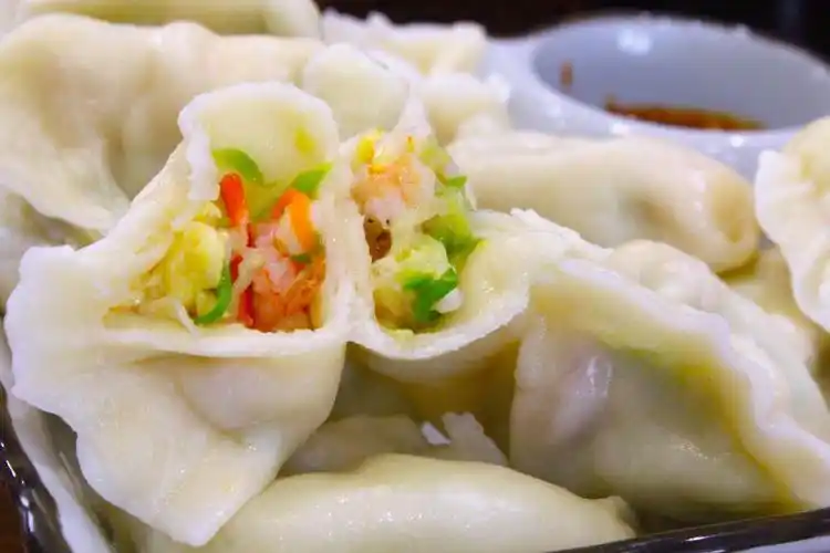 鲜美的西葫芦鸡蛋虾仁馅儿饺子