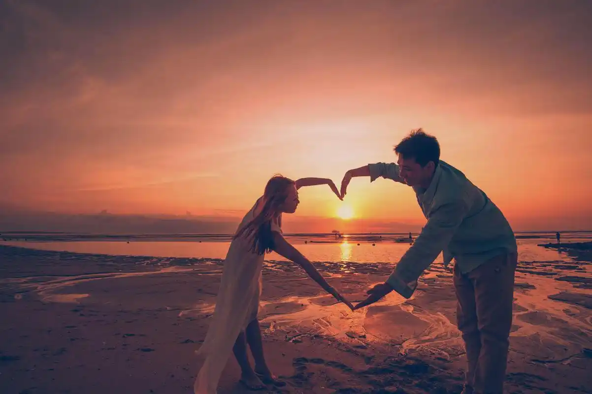 她不让女儿大学谈恋爱理由是