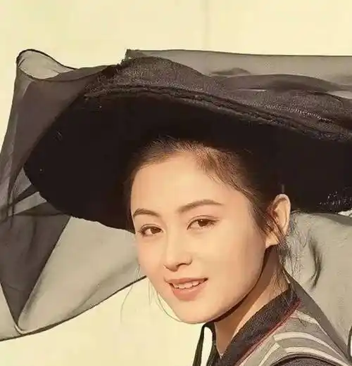 因美艳成名,与陈凯歌相识后隐退,55岁的她今何去何从?