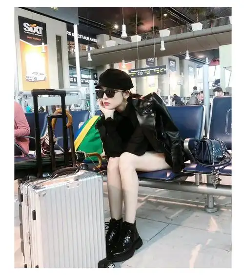 古力娜扎明星同款马丁靴女白色漆皮系带厚底时装靴