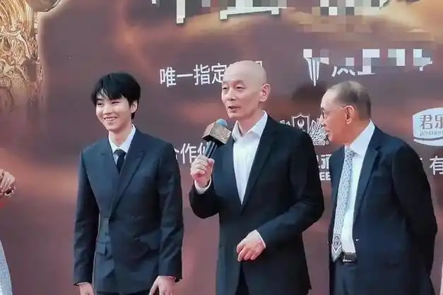 华表奖这一夜,脸肿,身高造假,刘德华狠狠打了内娱男星的脸|韩庚|杨颖