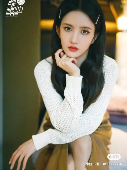 刘些宁真的超好看的