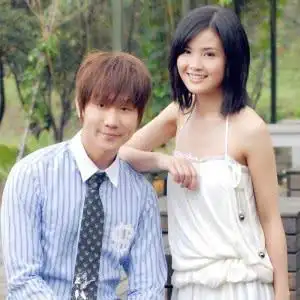 8 万 歌单共19首收藏 小酒窝 (国语) 另一个天堂 王力宏/张靓颖 · 心