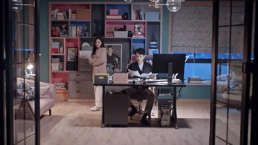 突围齐本安靳东国企董事长的家是什么风格