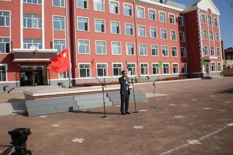 "歌唱祖国"————哈尔滨市第一五九中学庆祝新中国成立七十周年合唱