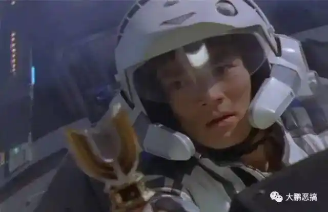 神光棒(主角圆大古变身成迪迦·奥特曼的专用道具)