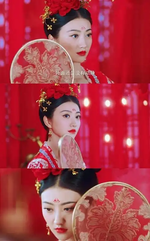 《大唐荣耀》里景甜拿下扇子的那一幕,完全惊艳,这套嫁衣凸显出景甜的