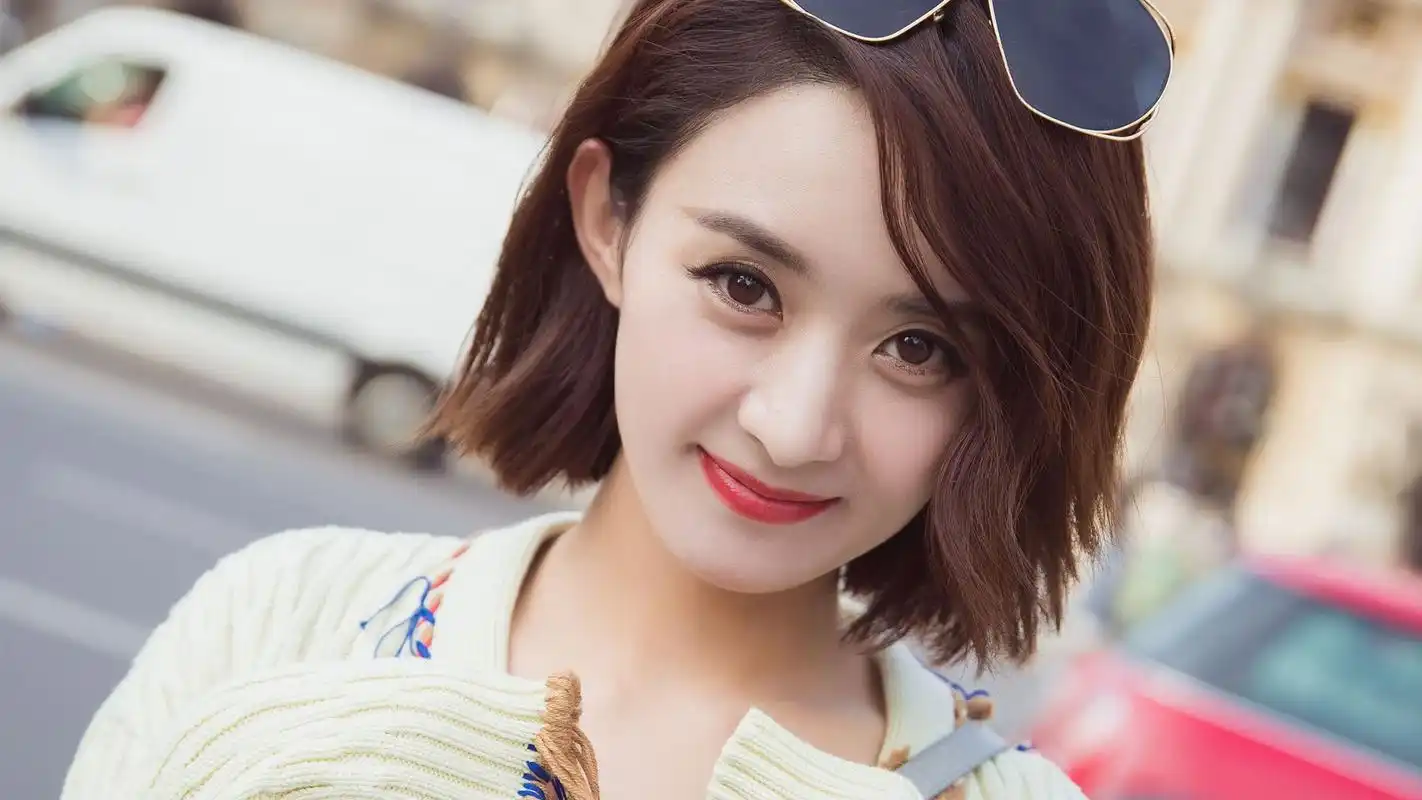 赵丽颖性感街拍写真高清桌面壁纸