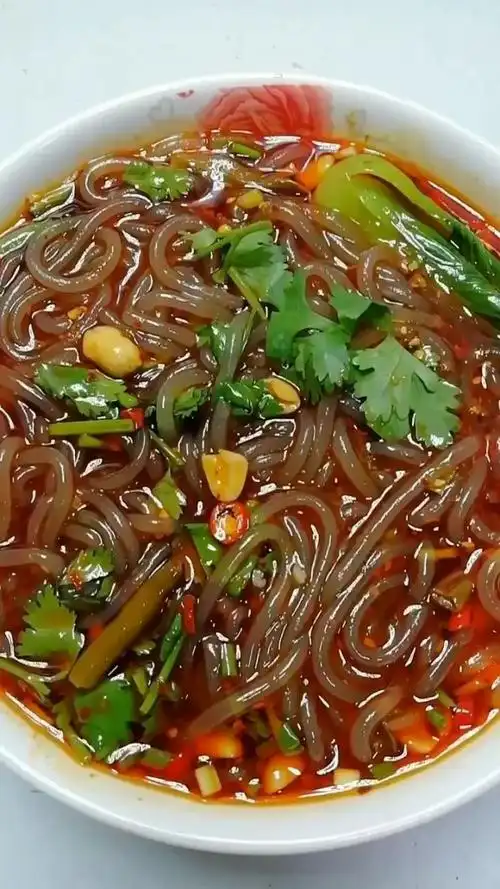 在家也能吃的酸辣粉,自己做的更好吃