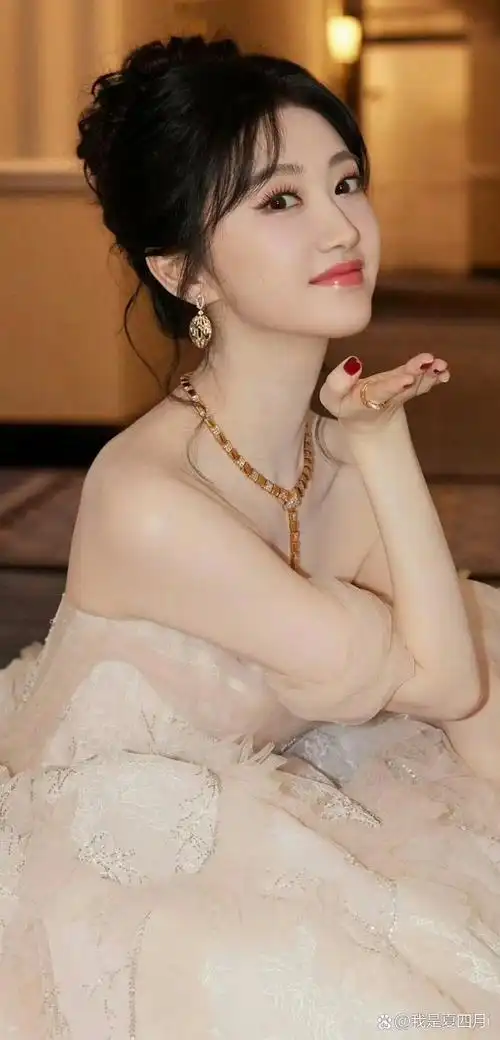 人间富贵花景甜,景甜的人生就像一部小说,刚出道的时候就被前男友热捧