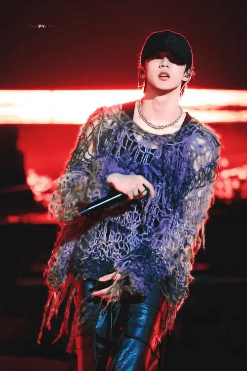 刘耀文叁重楼暨出道四周年演唱会##刘耀文solo直拍混剪