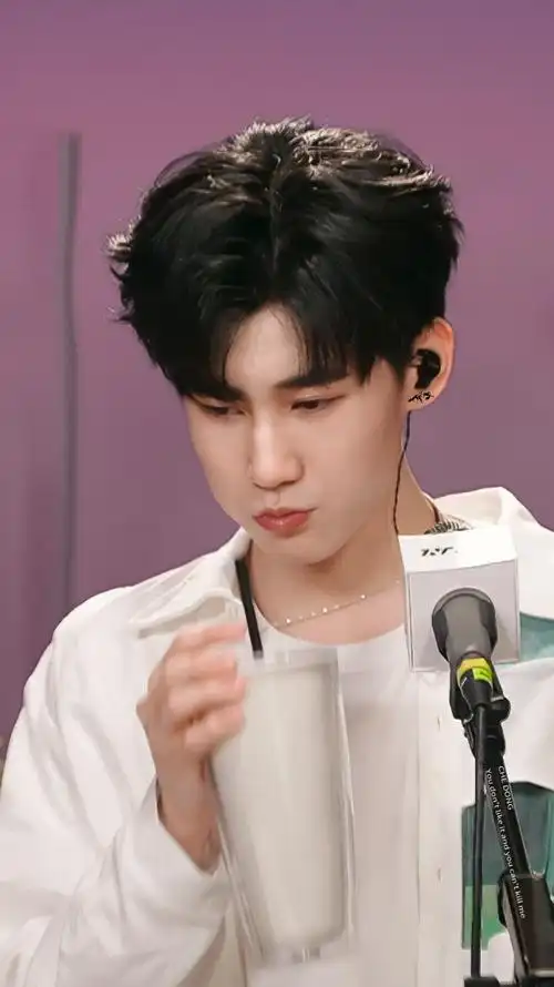 张真源tnt时代少年团张真源|活动101张图片·0人收藏