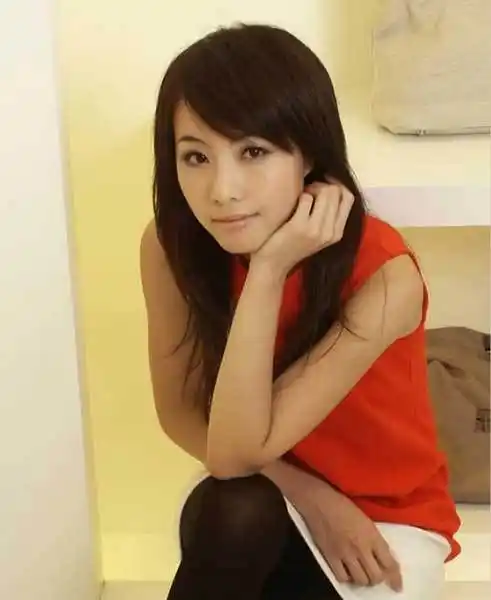 邓丽欣个人资料和图片-雷客网