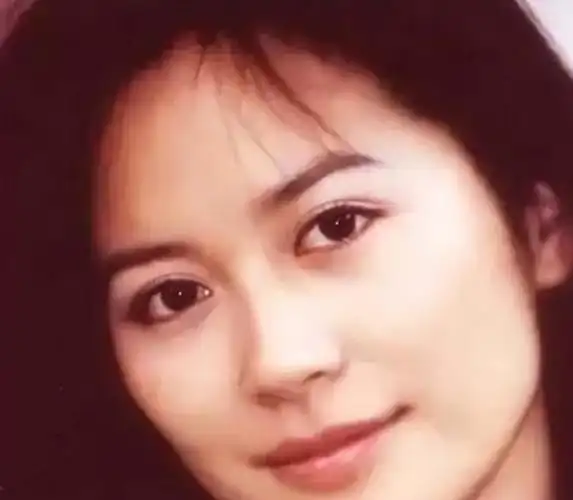 曝52岁俞飞鸿30年前与已婚高管生子!声称:合情合法