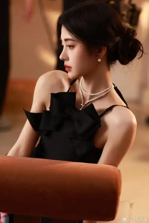 鞠婧祎g社生图##鞠婧祎##长大祎岁