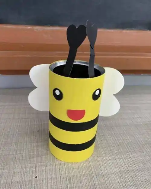 绿色环保变废为宝辛厝寮小学举行环保手工作品制作比赛