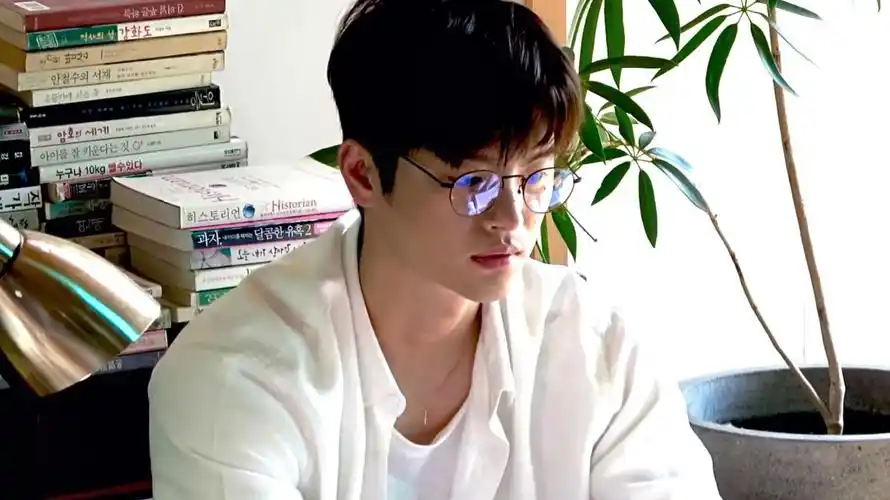 【徐仁国|没有适合我的离别歌曲】这些镜头为什么不挑几帧放进mv,多好